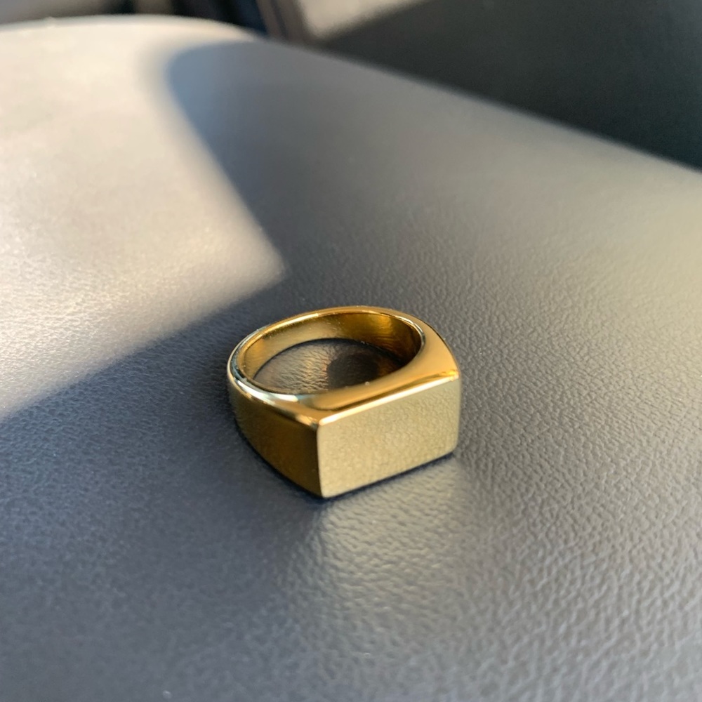 Quality gold plated signet ring